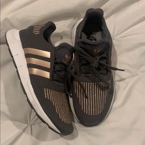 Adidas swift run shoes